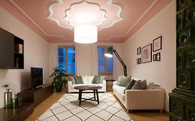 Franciscus Apartments